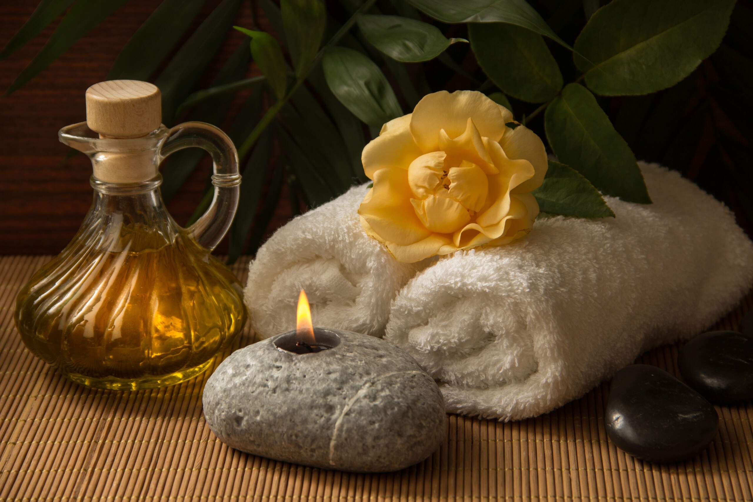 świeca oliwa i ręczniki na wieczór panieński od masażysty na zbiegi spa