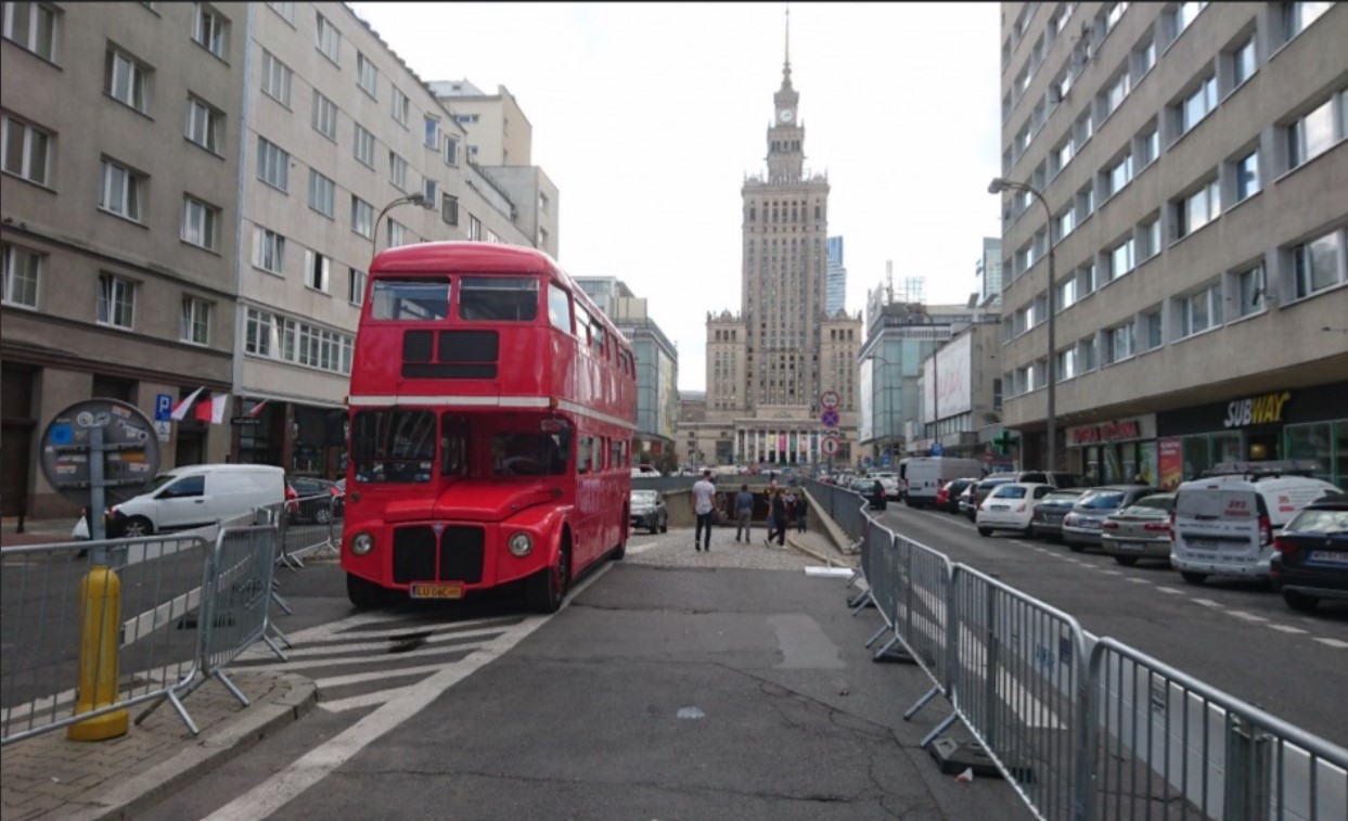 czerwony londyński bus w warszawie na wynajem